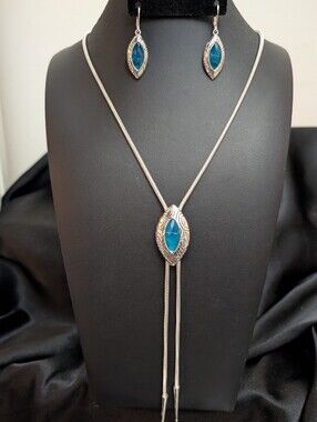 #82. Napier Lariet Necklace With Blue Stone & Matching Earrings